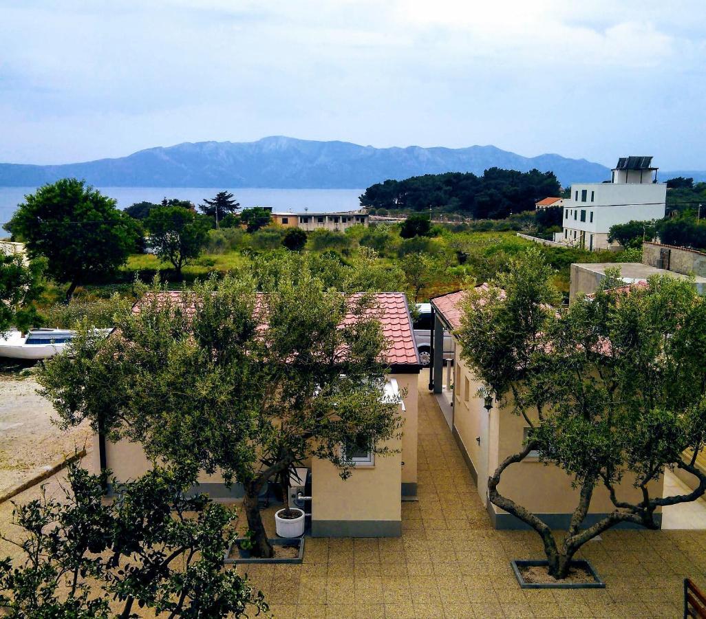 Manora Sucuraj 2 Bedroom Apartment ภายนอก รูปภาพ